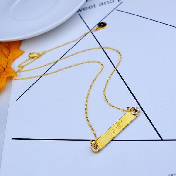 💕Michael Kors Zircon Inlay Clavicle Necklace